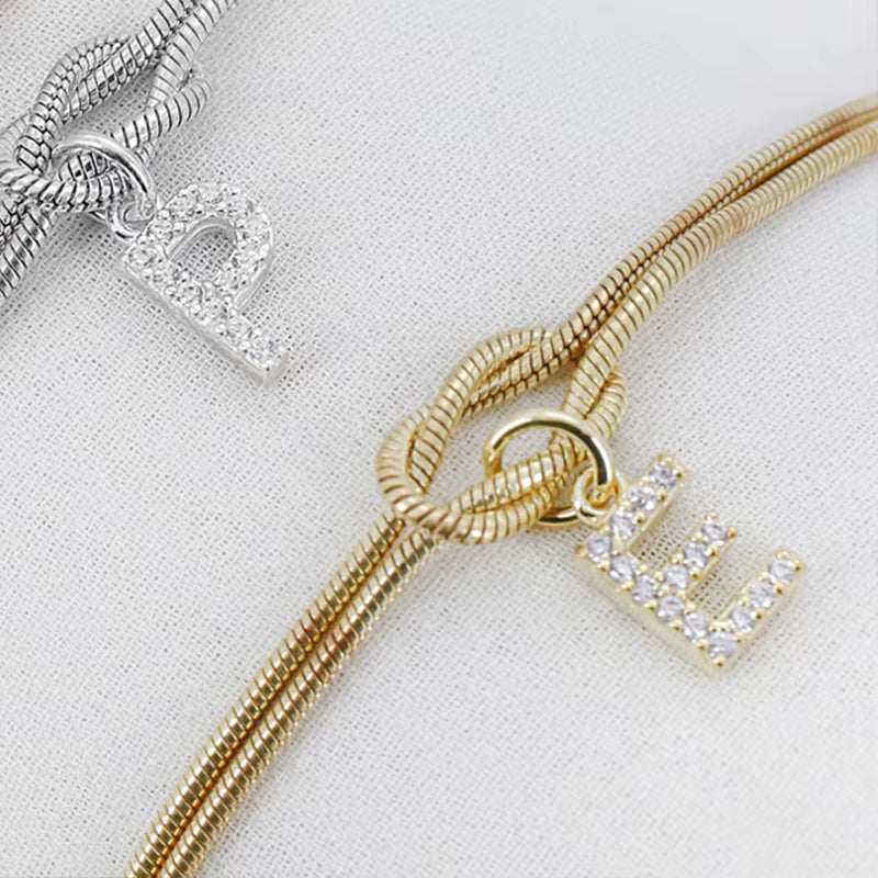 Liebesknoten-Armband mit Buchstaben A–Z 💛✨