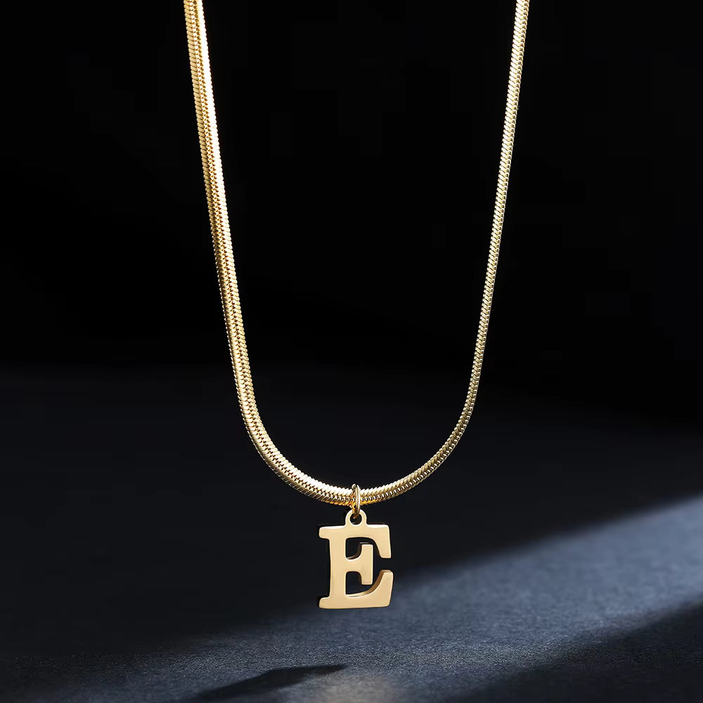 Luxus Alphabet Buchstaben Halskette – Vergoldeter Edelstahl A–Z Anhänger ✨