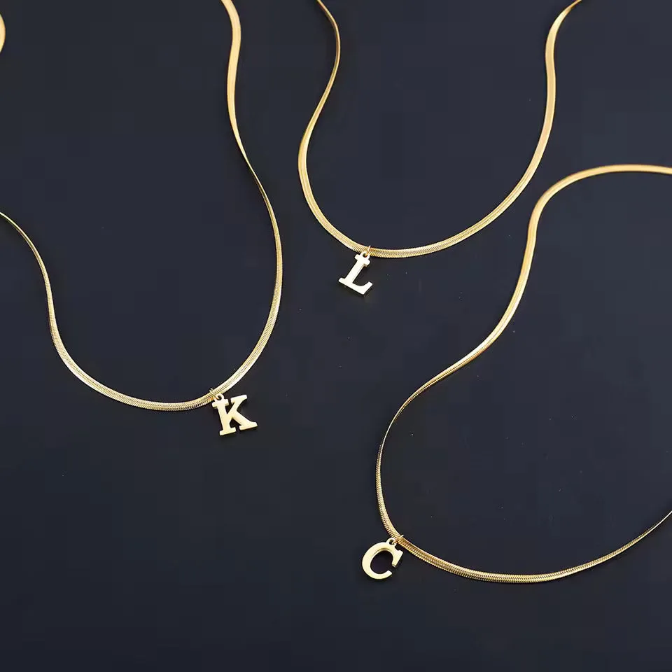 Luxus Alphabet Buchstaben Halskette – Vergoldeter Edelstahl A–Z Anhänger ✨